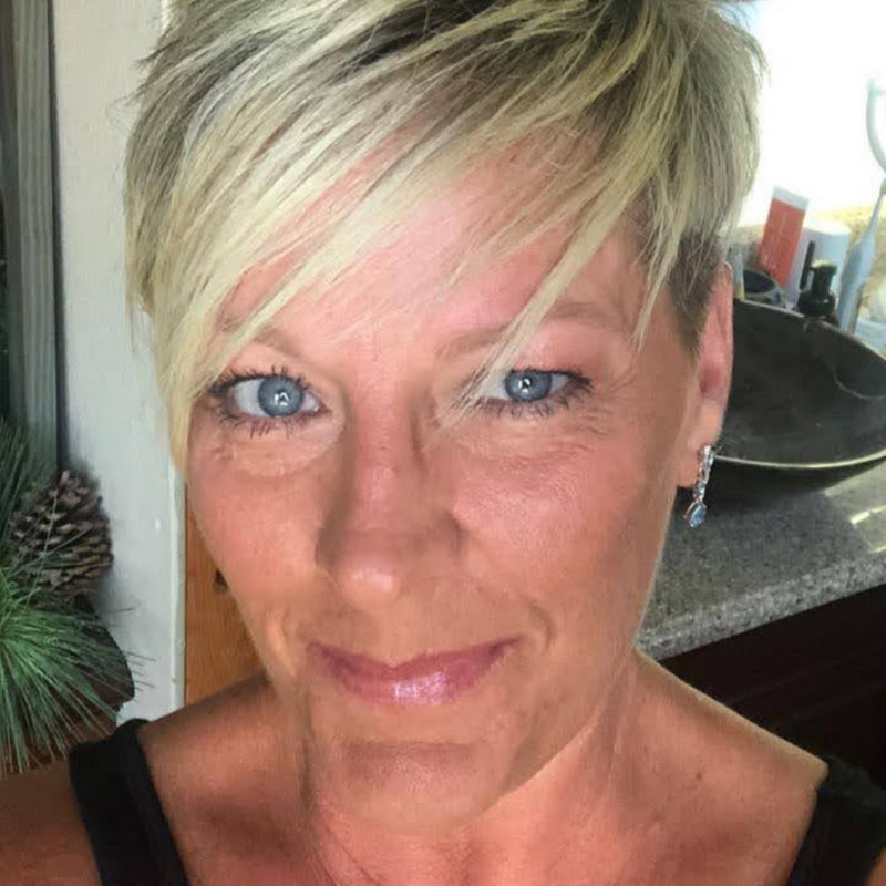 Candi Overhuls